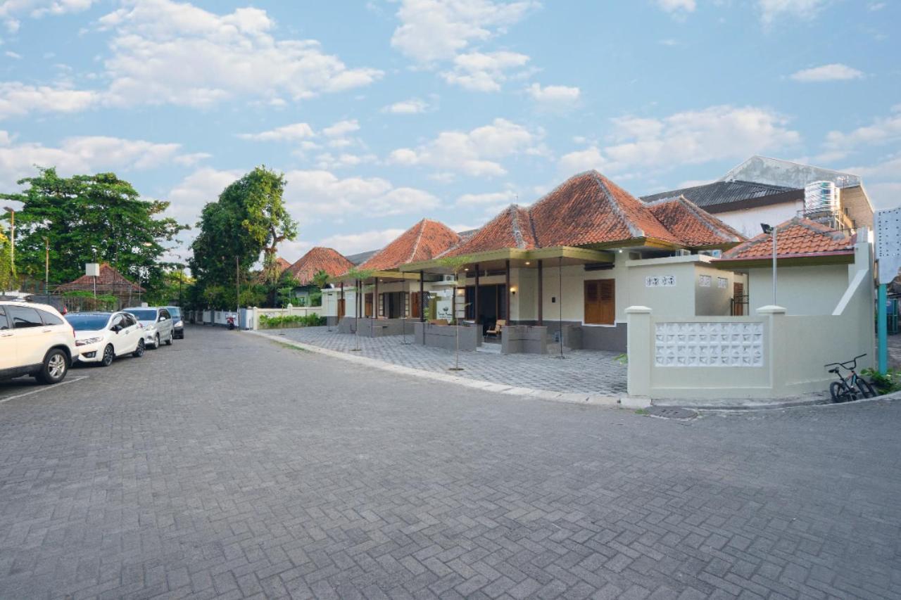 Yuwono Hotel & Villa Malioboro Yogyakarta Exterior foto
